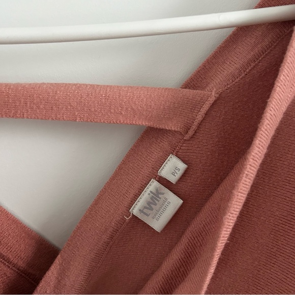 Simons Pink Tie Kimono Sweater - Picture 5 of 5